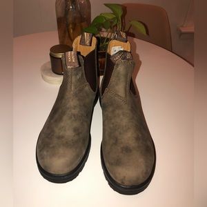 Blundstone boots US men size 6. AU men’s size 5! BRAND NEW just too small for me